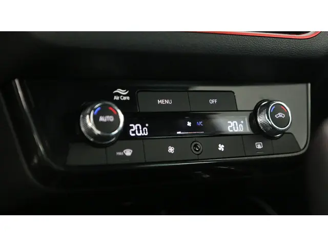 Škoda Kamiq 1.0 TSI 115pk Monte Carlo 2024 Benzine 34