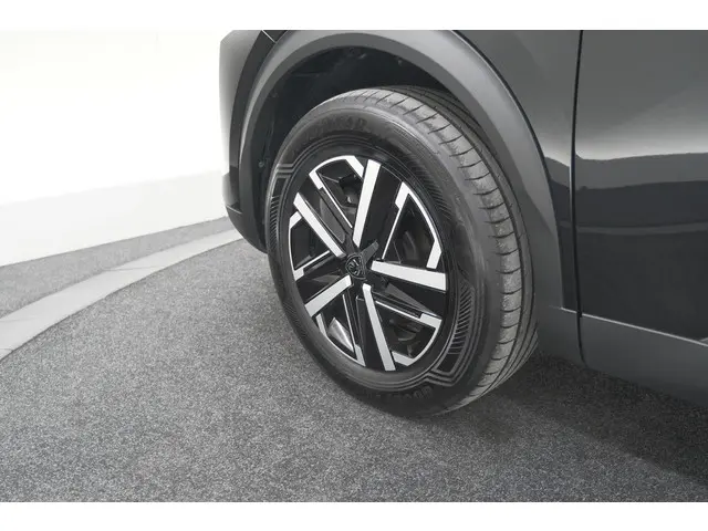Peugeot e-2008 EV Active 50 kWh 2024 Elektrisch 13