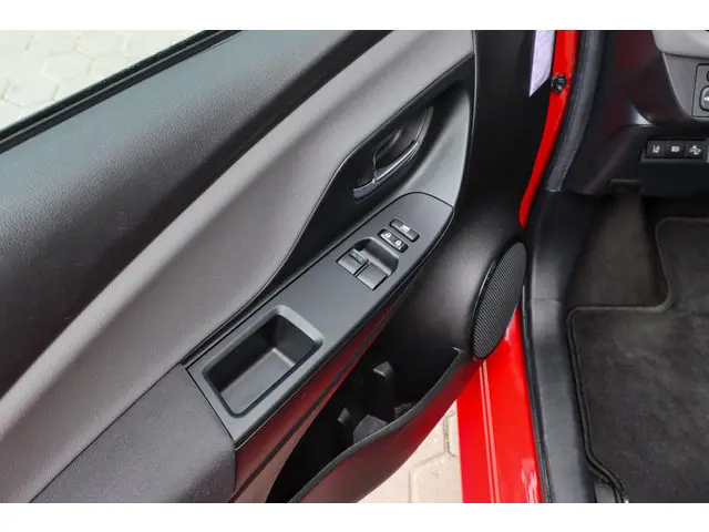 Toyota Yaris 1.5 Hybrid Dynamic 2019 Hybride Benzine 19