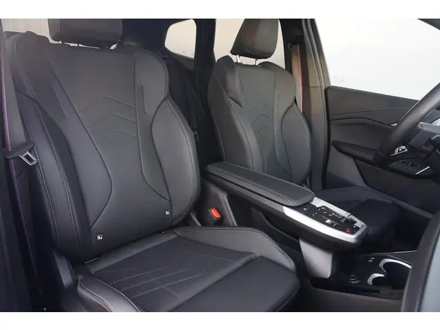 BMW iX1 eDrive20 2025 Elektrisch 8