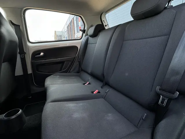 Volkswagen up! 1.0 BMT move up! 2019 Benzine 9