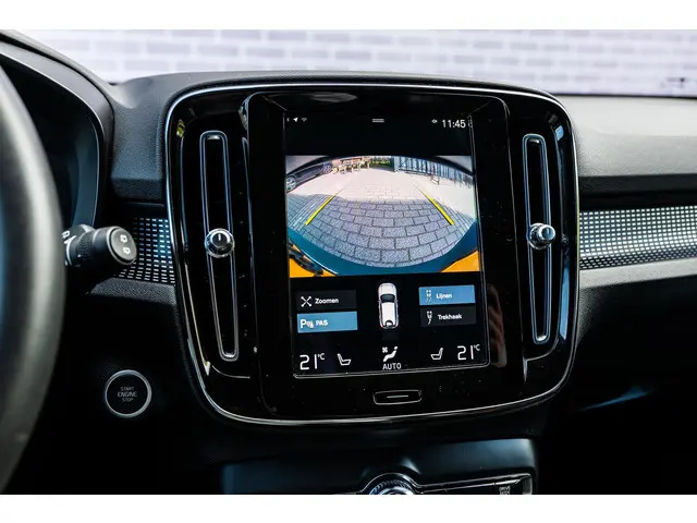 Volvo XC40 2.0 B4 R-Design 2022 Benzine 19