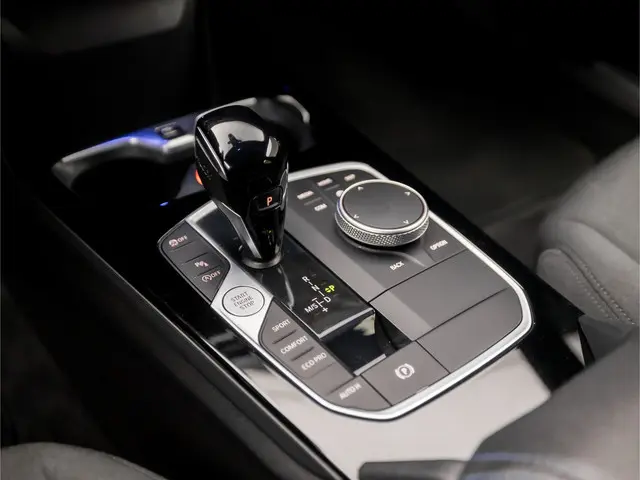BMW 1 Serie 118i M Sport 2022 Benzine 11