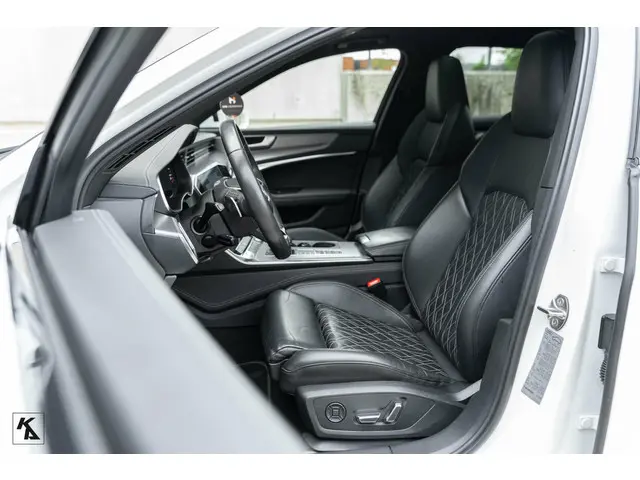 Audi A6 Avant 45 TFSI | 2019 Quattro | S-line 2019 Benzine 25