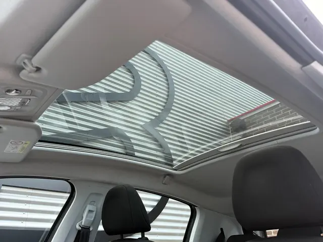 Peugeot 208 1.2 VTi Allure 2014 Benzine 21