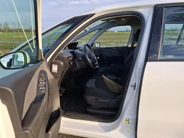 Citroën C4 Spacetourer 1.2 PureTech Feel 2018 Benzine 20