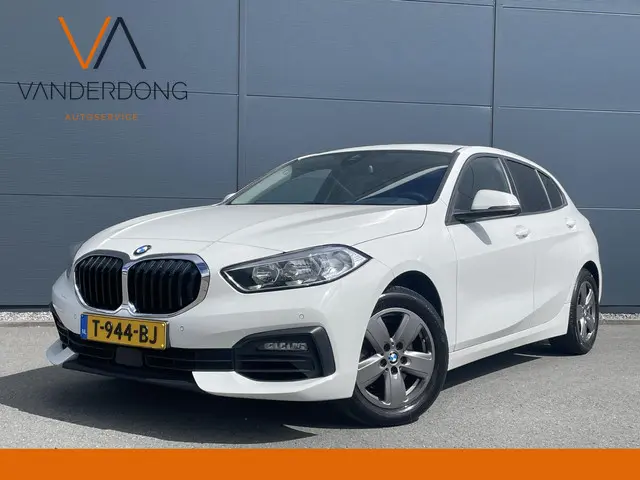 BMW 1 Serie 118i Executive Edition 2019 Benzine