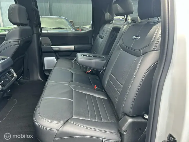 Ford F-350 USA Platinum 2025 Diesel 27