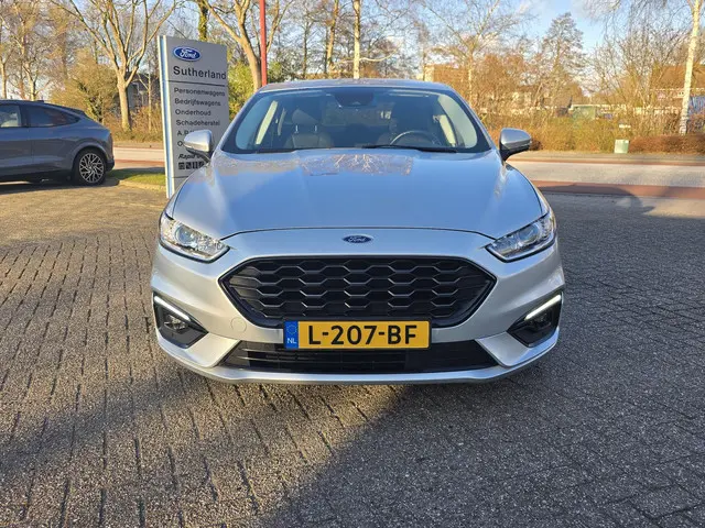 Ford Mondeo 2.0 IVCT HEV ST-Line 2021 Hybride Benzine 8