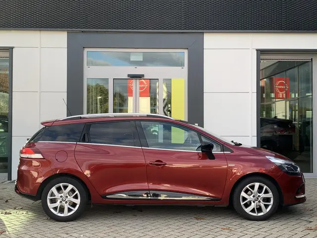 Renault Clio Estate 0.9 TCe Limited 2018 Benzine 13