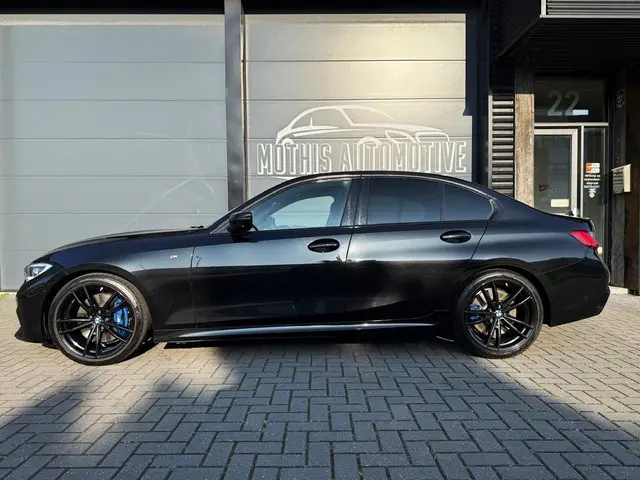 BMW 3 Serie 330i High Executive M Line 2019 Benzine 6