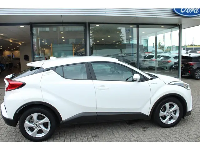 Toyota C-HR 1.8 Hybrid Dynamic 2019 Hybride Benzine 6