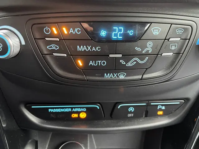 Ford B-MAX 1.0 EcoBoost Titanium 2013 Benzine 22