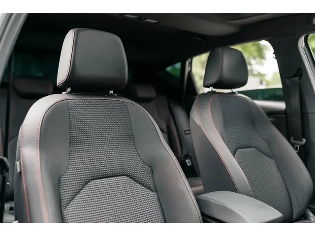 SEAT Leon 1.5 TSI FR NAP DSG Beats Pano ACC 2020 Benzine 46