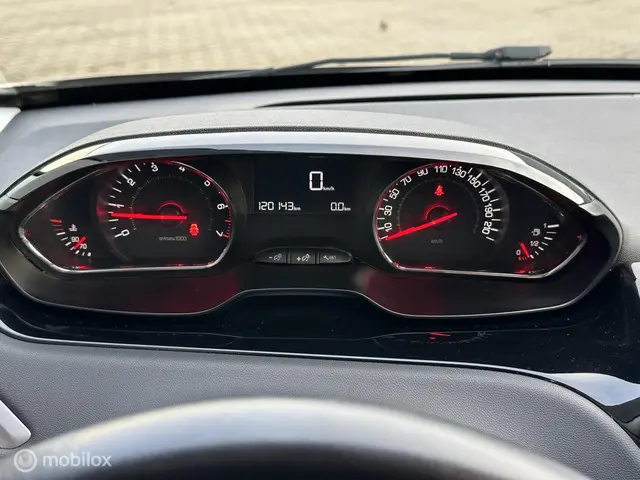 Peugeot 208 1.2 82PK STYLE | CRUISE | PDC | NAVI | 2015 Benzine 25