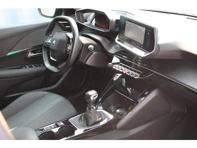 Peugeot 208 1.2 PureTech Allure Pack 2021 Benzine 12