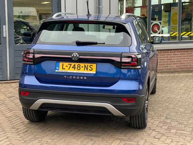 Volkswagen T-Cross 1.0 TSI R-Line 2021 Benzine 4