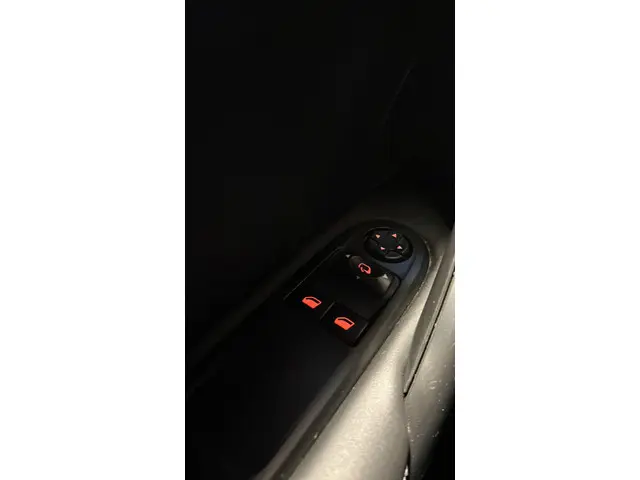 Peugeot RCZ 1.6 THP 2013 Benzine 4