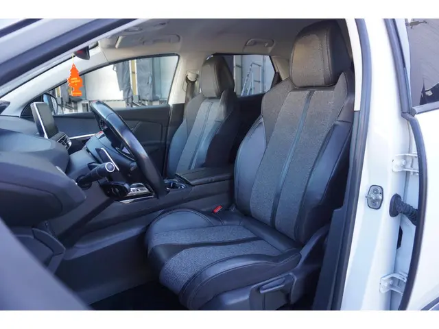 Peugeot 3008 1.6 e-THP GT Line 2018 Benzine 3