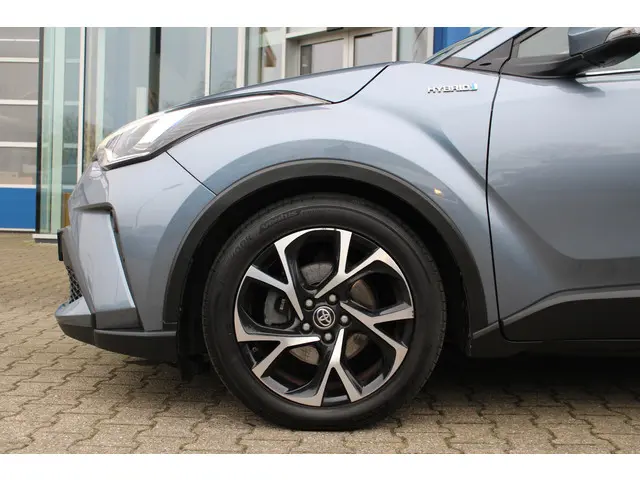 Toyota C-HR 2.0 Hybrid Style 2021 Hybride Benzine 40