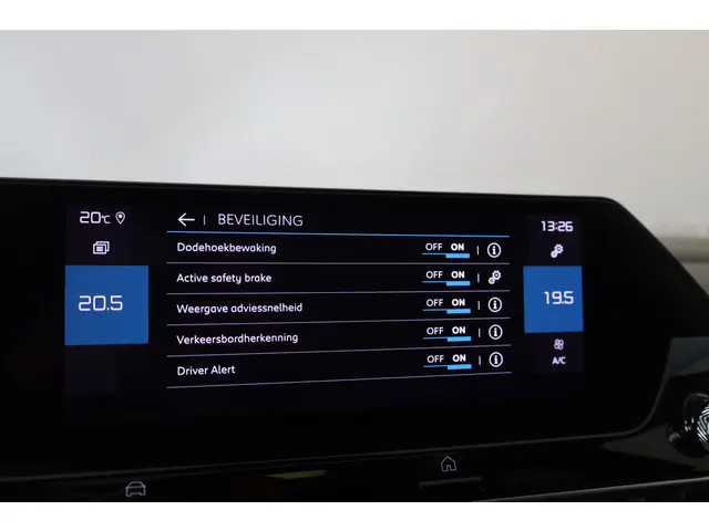 Citroën C4 PT 130 Shine Automaat-8 2023 Benzine 33