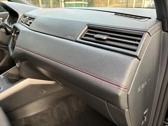 SEAT Arona 1.5 TSI EVO FR Business Intense 2019 Benzine 19