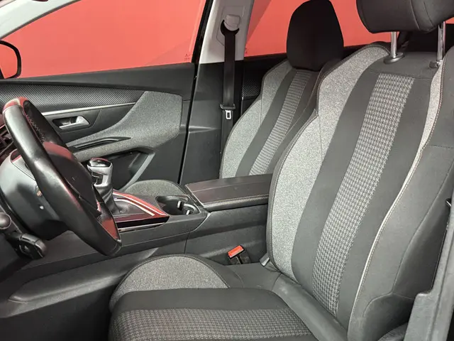 Peugeot 5008 1.2 PureTech Active 2017 Benzine 7