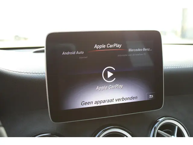 Mercedes-Benz CLA 180 AMG 2018 Benzine 11