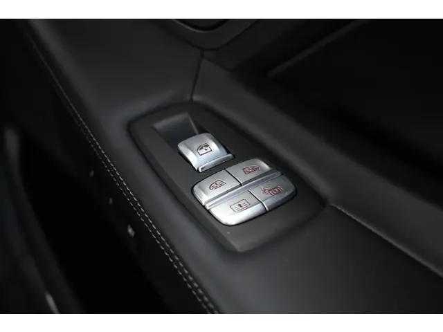 BMW 7 Serie M760Li xDrive 2019 Benzine 98