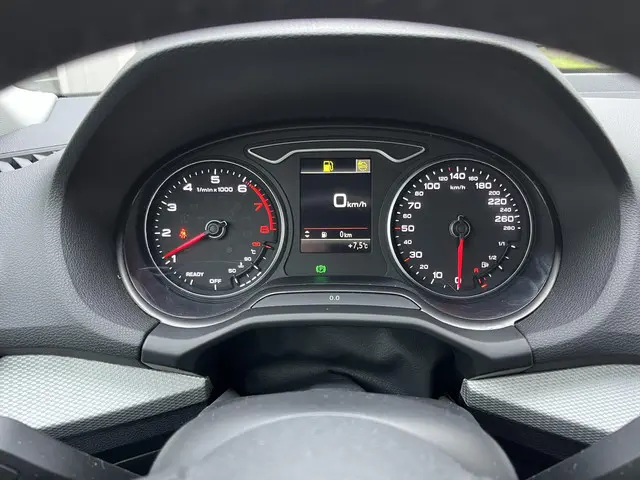 Audi Q2 30 TFSI Business Edition 2021 Benzine 6