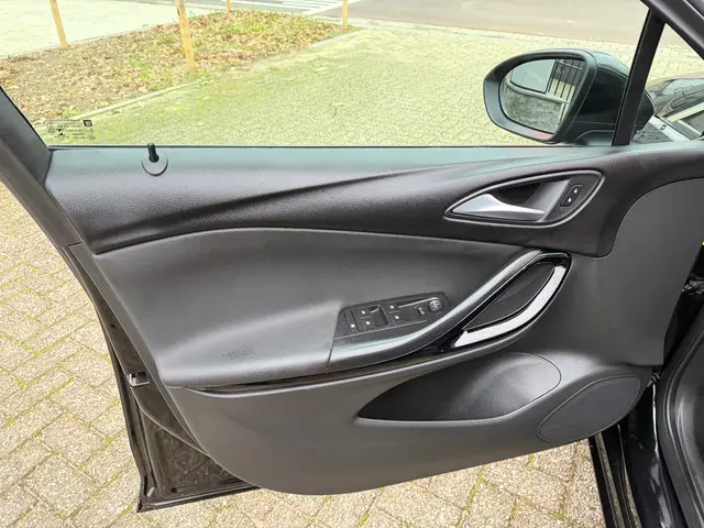 Opel Astra 1.2 Launch Elegance 2020 Benzine 10