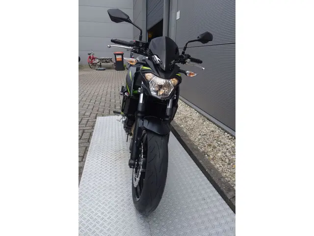 Kawasaki Z650 ABS 2019 Benzine 4