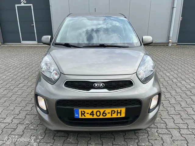 Kia Picanto 1.2 CVVT SportsLine 2015 Benzine 10