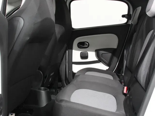 Renault Twingo 0.9 TCe Intens 2017 Benzine 16