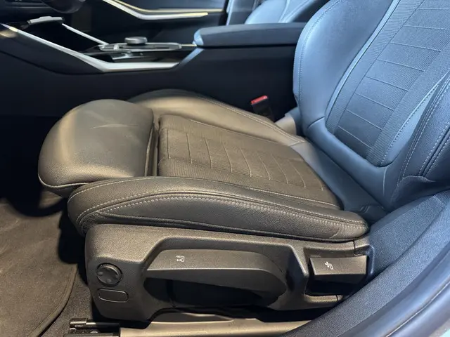 BMW 3 Serie Touring 320e 2022 Hybride Benzine 6