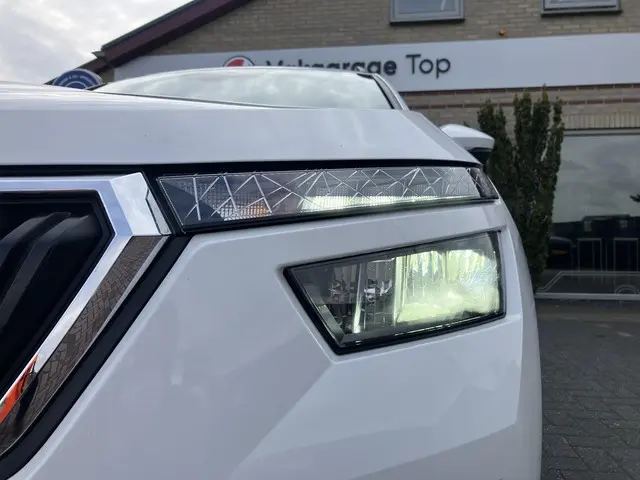 Škoda Kamiq 1.0 TSI Sport Business 2021 Benzine 14