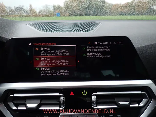 BMW 3 Serie 318i 2021 Benzine 16