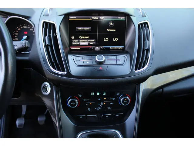 Ford C-MAX 1.0 Titanium 2017 Benzine 8