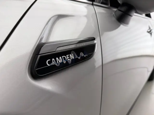 MINI 5-Deurs Cooper 2023 Benzine 37