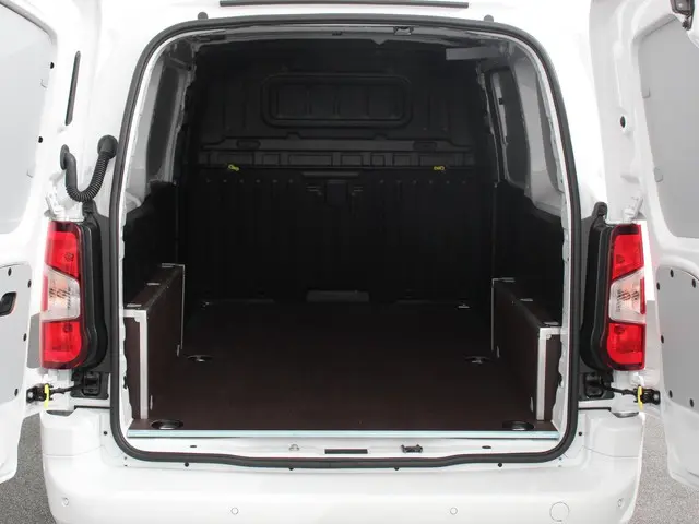 Opel Combo 1.5 BlueHDi 130 S&S L2 Automaat 2024 Diesel 17