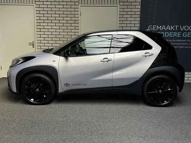 Toyota Aygo X 1.0 VVT-i S-CVT JBL automaat 2025 Benzine 3