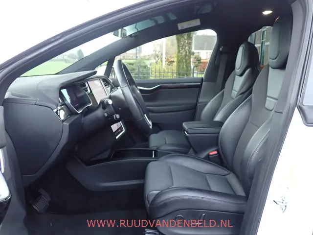 Tesla Model X 75D 2017 Elektrisch 8