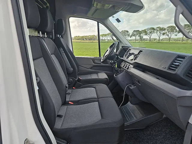 Volkswagen Crafter 35 2.0 2023 Diesel 7
