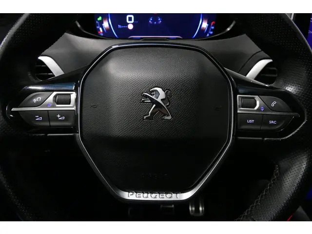 Peugeot 3008 1.2 PureTech GT Line 2016 Benzine 26