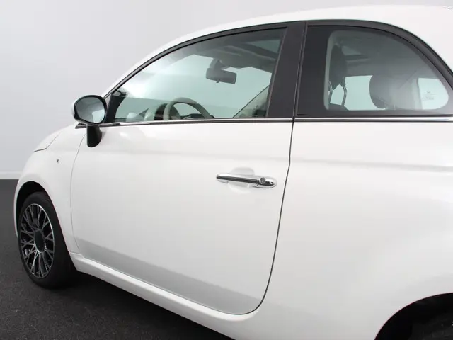 Fiat 500 1.0 Hybrid Dolcevita 2024 Benzine 32