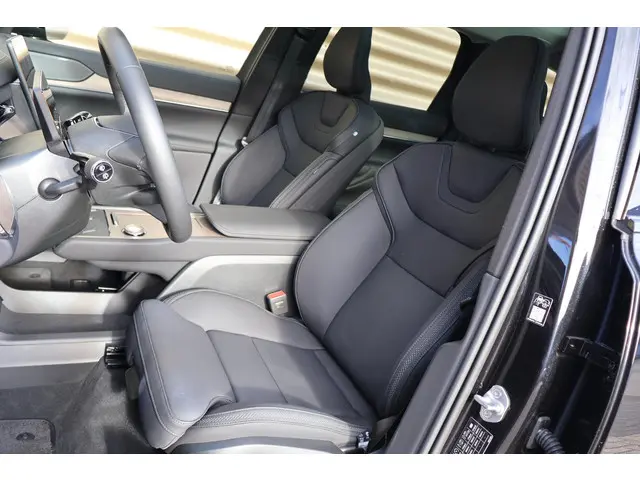 Volvo EX90 Twin Motor Ultra 7p. 111 kWh 2025 Elektrisch 32