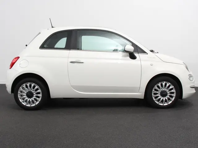 Fiat 500 1.0 Hybrid Dolcevita 2022 Benzine 8