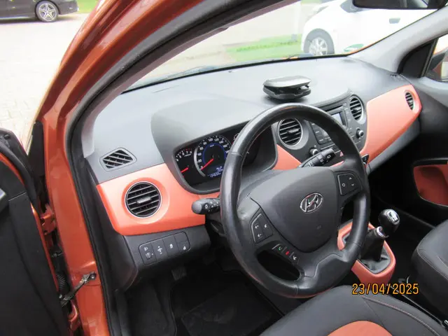 Hyundai i10 1.2 i-Vision 2014 Benzine 9
