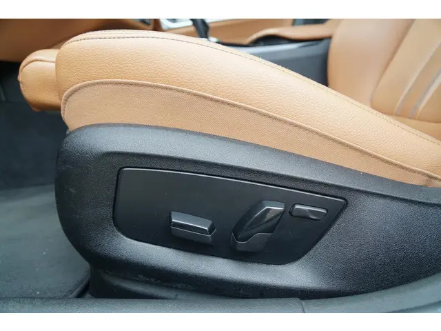 BMW 5 Serie Touring 530i xDrive Executive 2017 Benzine 25