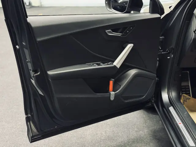 Audi Q2 35 TFSI S Edition S-Line 2020 Benzine 10